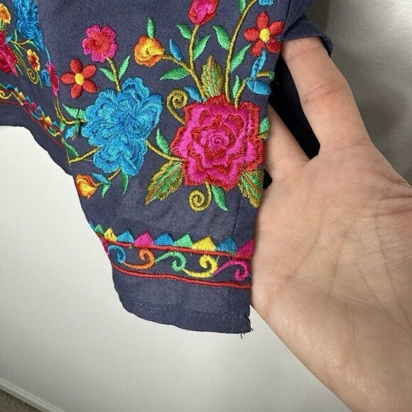 Ruby n Style Tunic Top Size M Floral Embroidered Gray - Picture 4 of 11